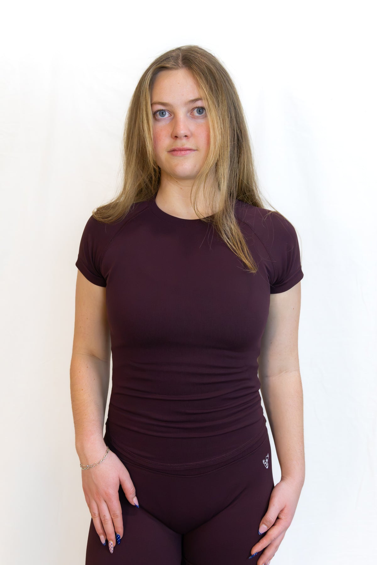 [colour:deep brown]
