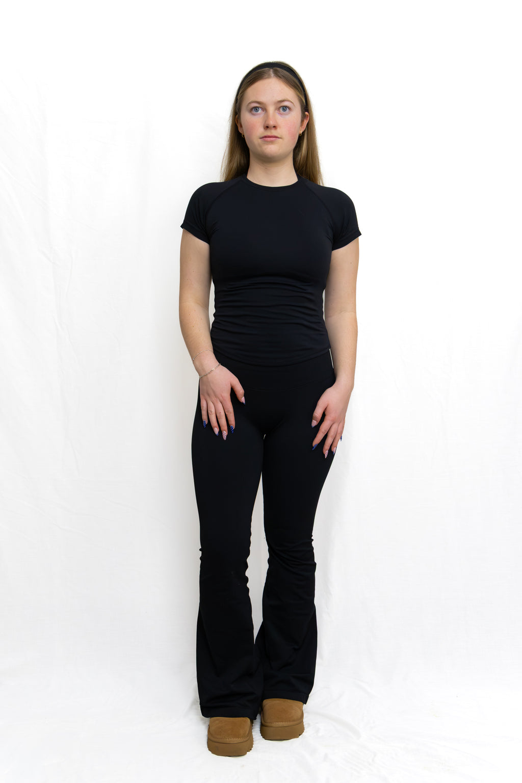 [colour:black black]