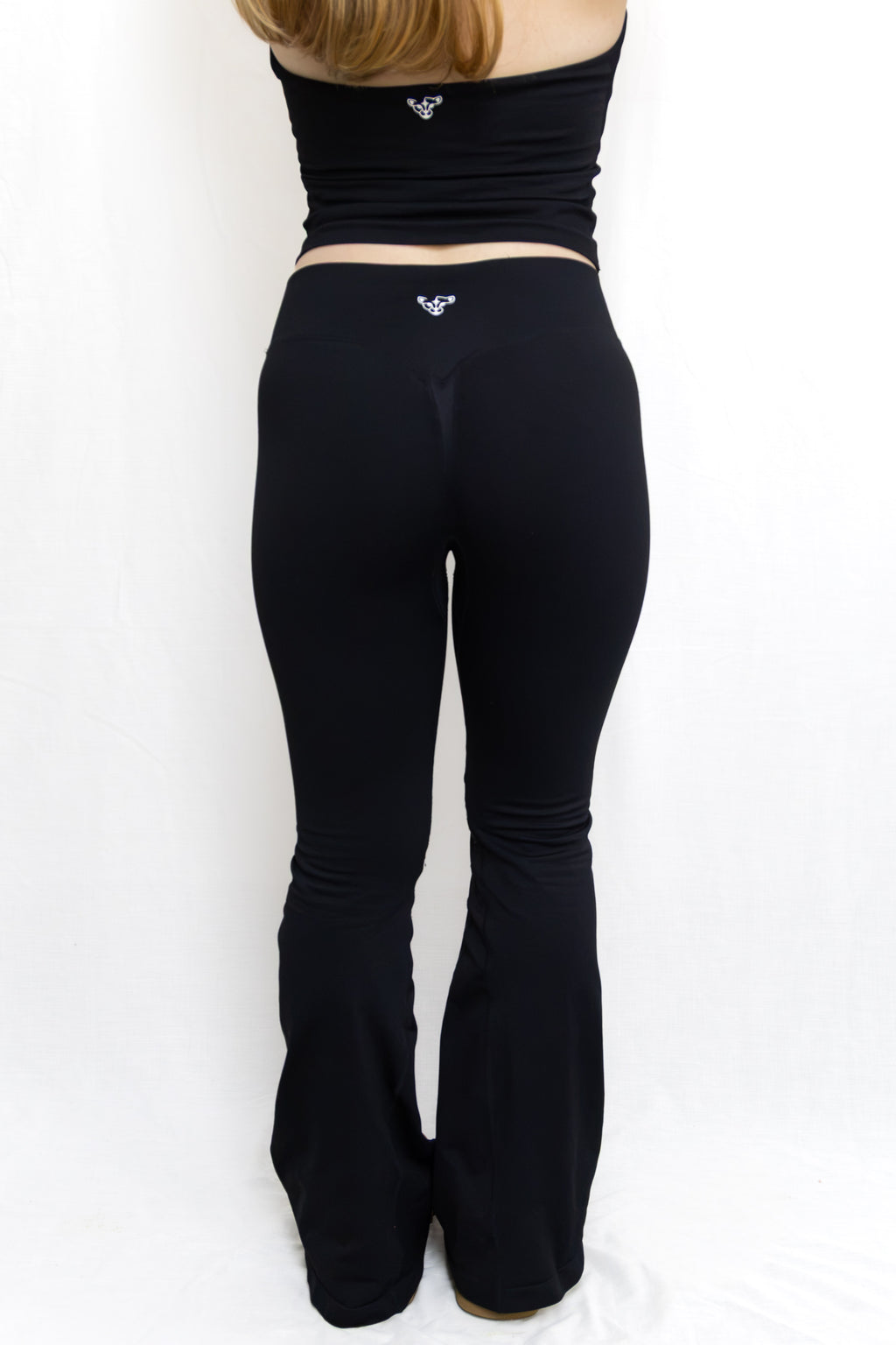 [colour:black black] Black black_flares_back close